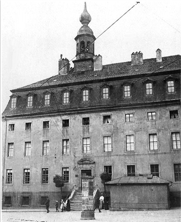 Pissuar am Museum.jpg