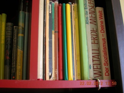 teilweiseOst-Bücher-Auswahl.jpg